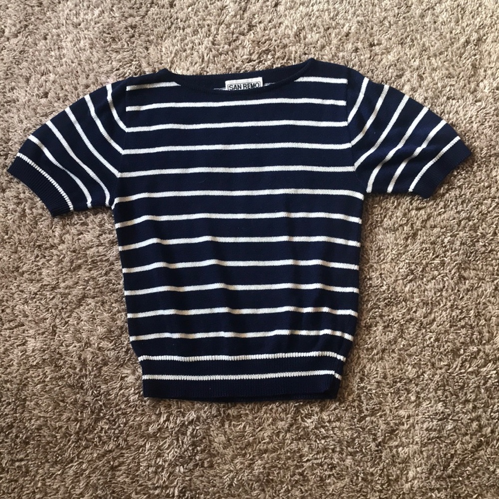 3/$10 💙Sweater T-Shirt💙